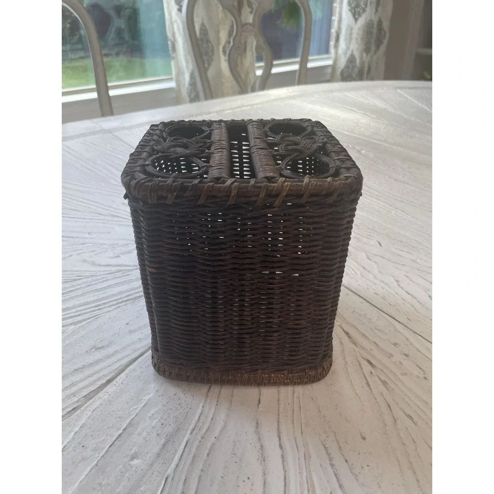 Vintage Rattan Tissue Box Cover Hand Woven Wicker‎ Brown